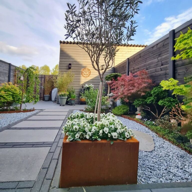 Stenska dekoracija iz jekla corten Lotus