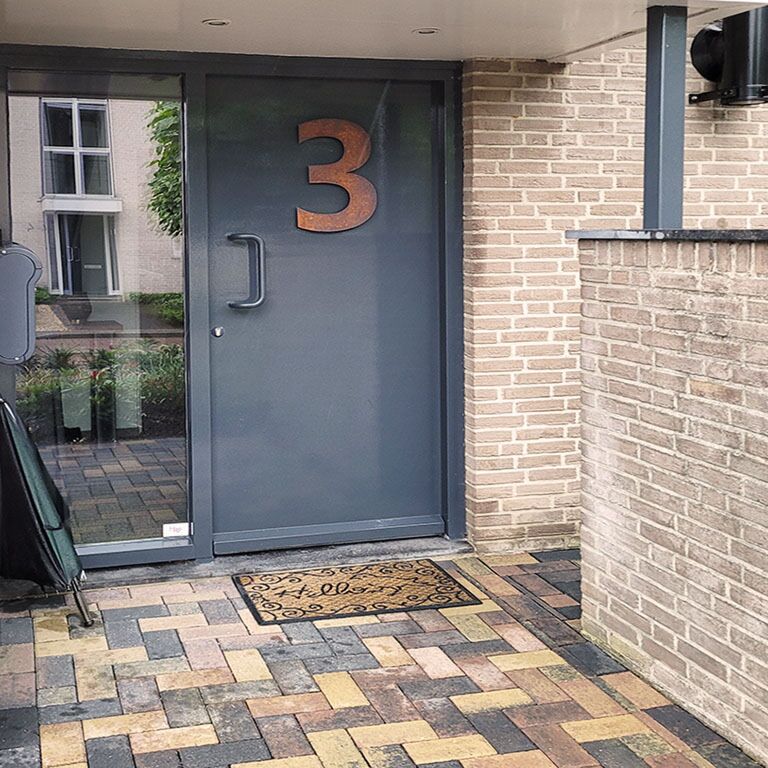 Hišna številka iz jekla corten 3 - 30 cm
