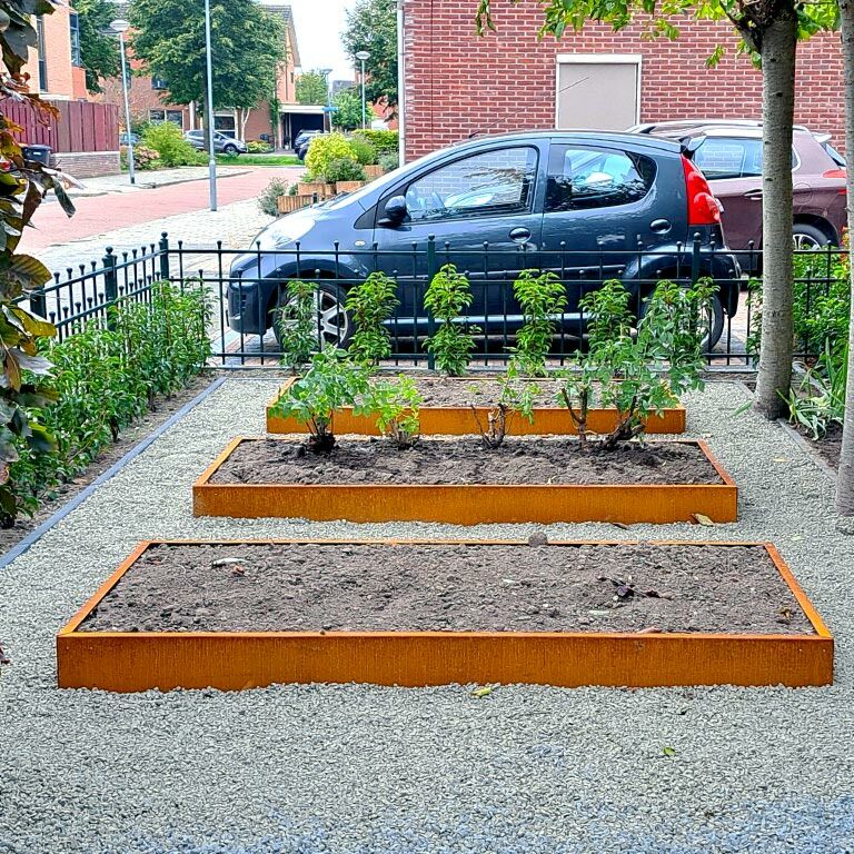Obrobe za gredice iz jekla corten pod kotom 22 cm (dolžina 240 cm)