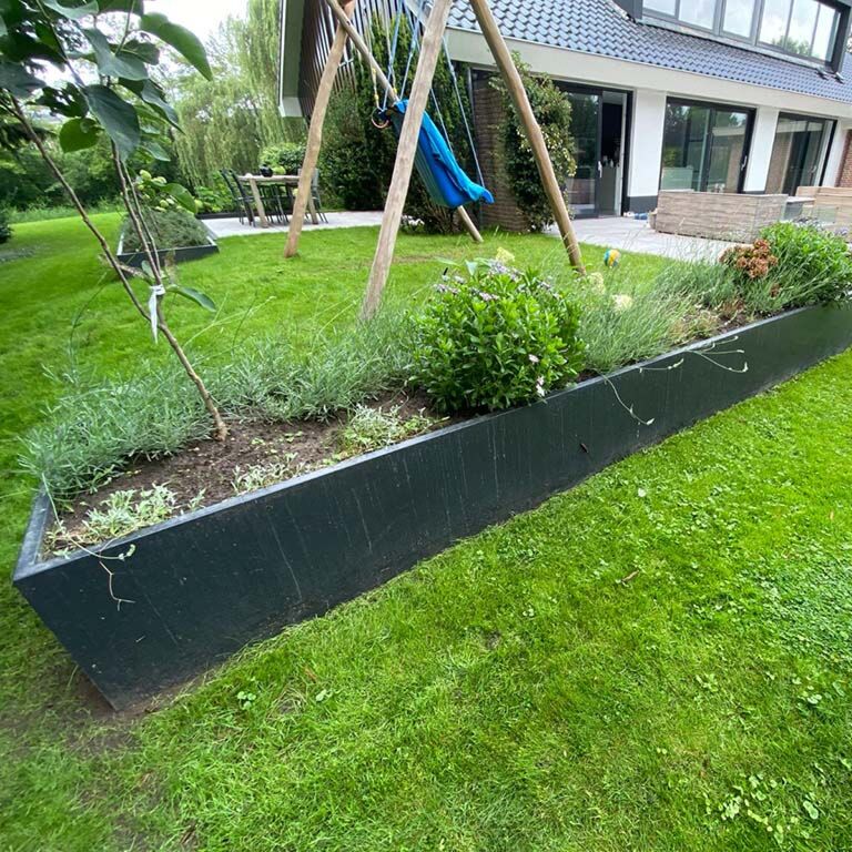 Škarpa iz prašno barvanega jekla ravno 200 cm (višina 50 cm)