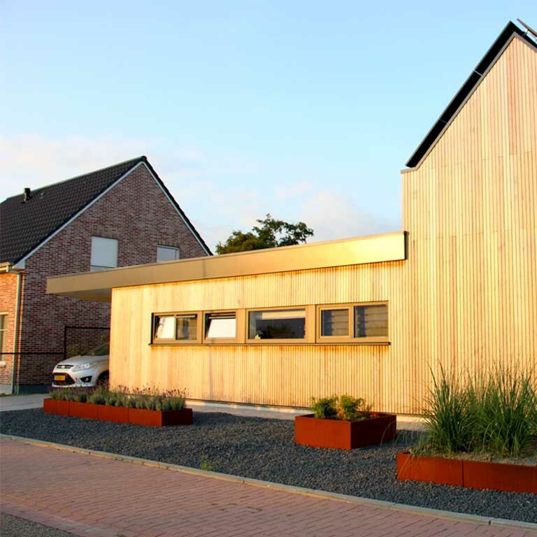 Korito za rože iz jekla corten Texas xxl 400 x 60 cm