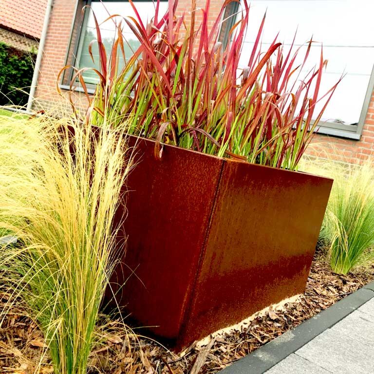 Korito za rože iz jekla corten Miami 60 x 60 cm