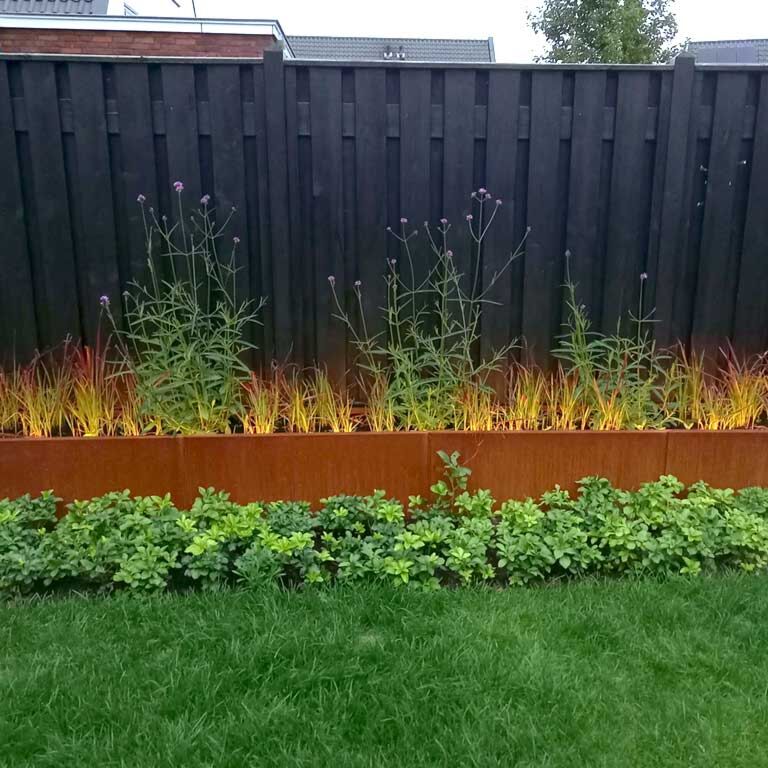 Korito za rože iz jekla corten Texas xxl 400 x 50 cm