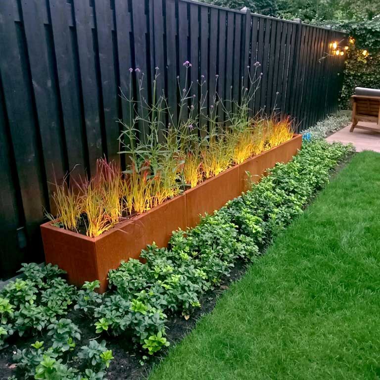 Korito za rože iz jekla corten Texas xxl 400 x 50 cm