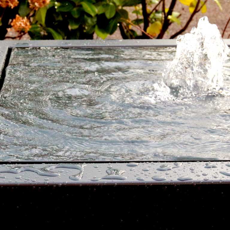 Fontana iz aluminija 120 x 120 x 40 cm