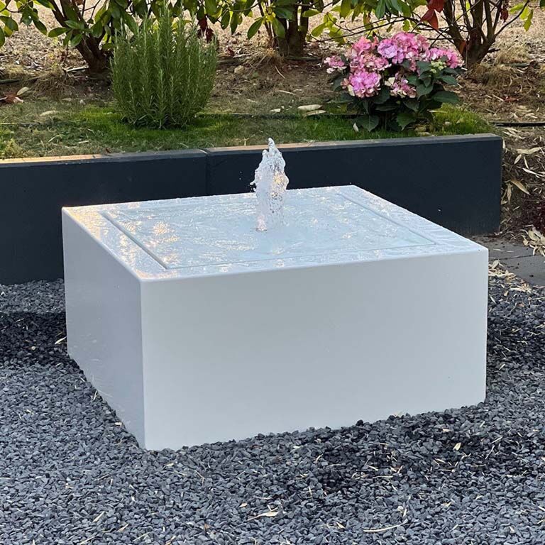 Fontana iz aluminija 80 x 80 x 40 cm