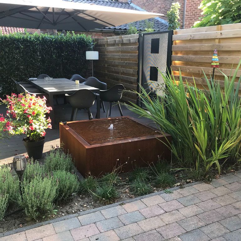 Fontana iz jekla corten 100 x 100 x 40 cm