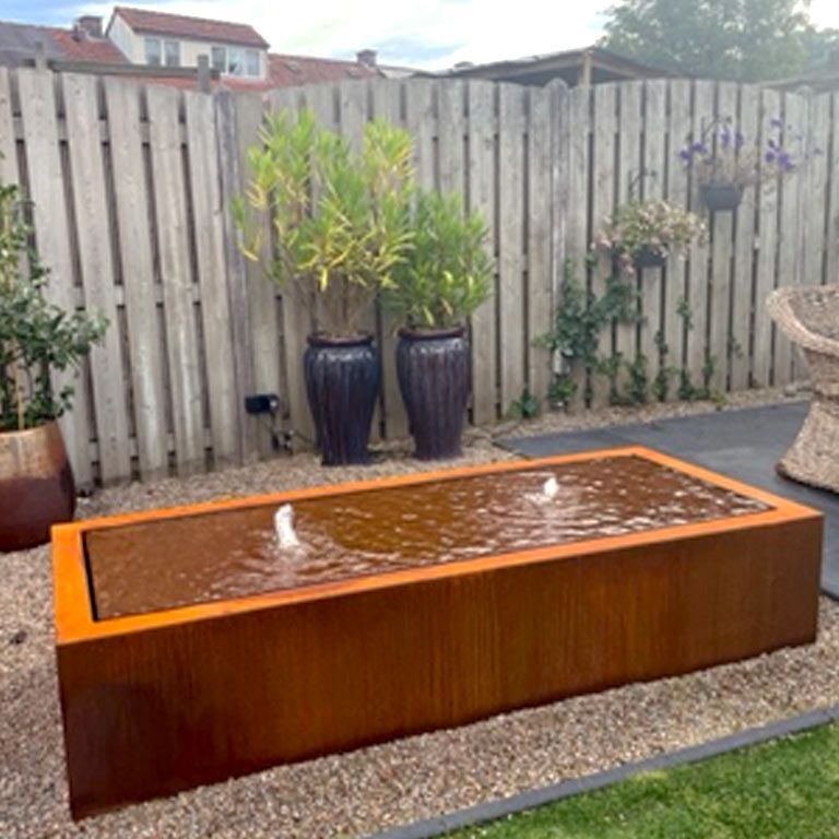 Fontana iz jekla corten 200 x 80 x 40 cm
